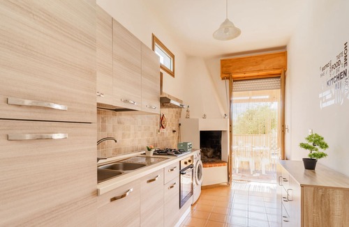 Marina di Mancaversa Villa | "Villa Ariete" with Garden, Shared Terraces & Wi-Fi