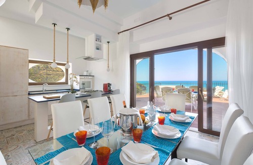 Peschici House | Villa D`Aria by BarbarHouse