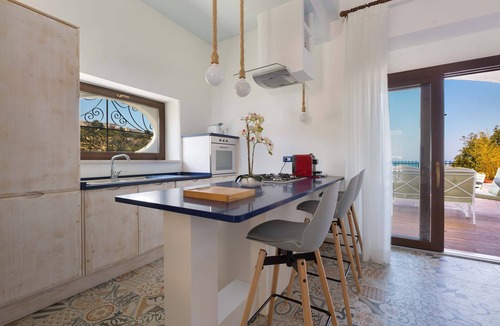 Peschici House | Villa D`Aria by BarbarHouse