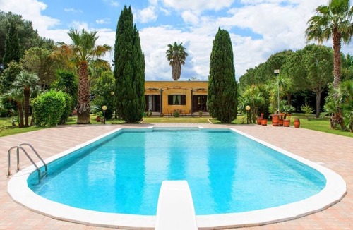 Mesagne Villa | VILLA DELLE LANTANE with Private Pool in a garden of 10,000 m. q.