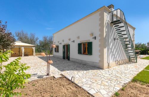 Cutrofiano Villa | Villa Demetra by BarbarHouse
