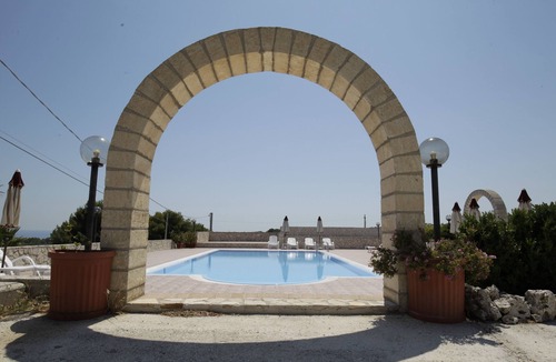 Defensola Villa | Villa Hibiscus - Panoramic studio for 2 people in villa with swimming pool