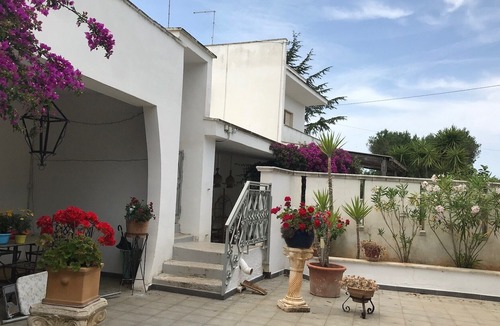 San Vito dei Normanni Villa | Villa Hope - Large villa pool near Ostuni