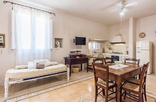 Racale Villa | Villa Ignatia: A charming villa surrounded by vineyards and olive groves, with Free WI-FI.