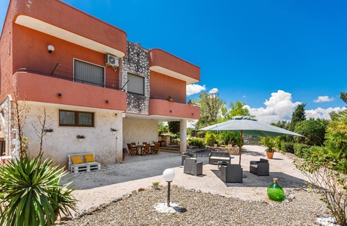 Putignano Apartment | Villa Il Tulipano Verde by BarbarHouse