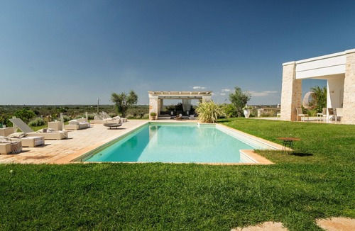 Ostuni Villa | Villa in Ostuni with 5 bedrooms sleeps 14