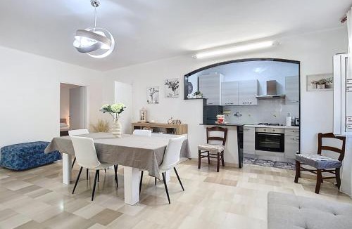 Monte Sant'Angelo Villa | Villa La Tesa