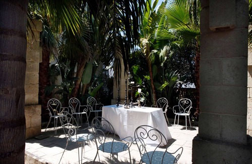Cutrofiano Villa | Villa 'Luxury Monika' with Private Pool, Wi-Fi and Air Conditioning