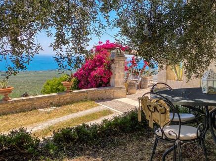 Monte Sant'Angelo Apartment | Villa Manganaro