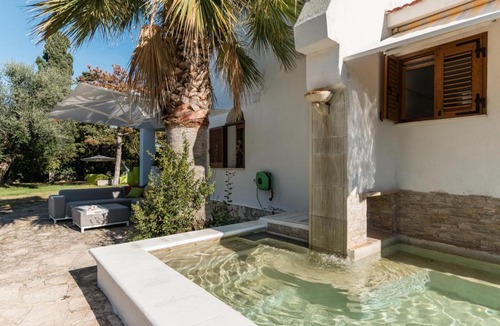 Rosa Marina Villa | Villa Massimo con giardino by Wonderful Italy