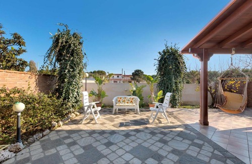 Maruggio House | Villa Rosy by BarbarHouse