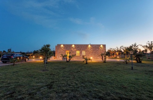 Uggiano la Chiesa Villa | Villa 'Santo Spirito' with Private Pool, Wi-Fi and Air Conditioning
