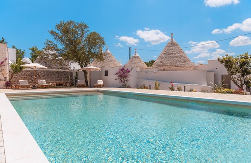 Cisternino Villa | Villa 'Trulli Zaccano Con Piscina Privata' with Private Pool, Wi-Fi and Air Conditioning