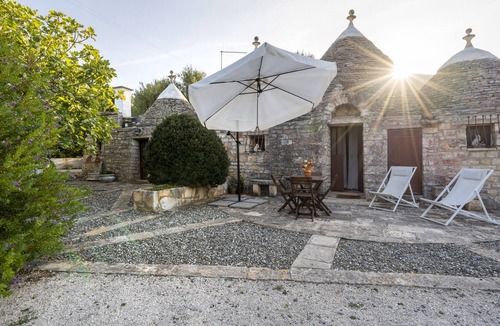 L'Assunta Villa | Villa 'Trullo Relax' with Private Terrace, Wi-Fi and Air Conditioning