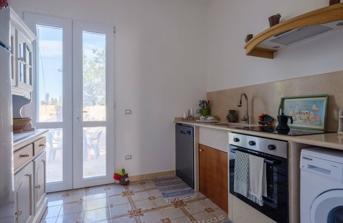 Lequile Villa | Villa 'Villetta La Pineta' with Private Terrace, Private Garden and Air Conditioning