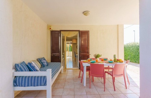 Torre Santa Sabina Villa | Villa with fenced garden - 250 m from beaches - parking space