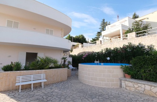 Selva di Fasano Villa | Villa with swimming pool, three rooms, services, large outdoor spaces with panoramic views