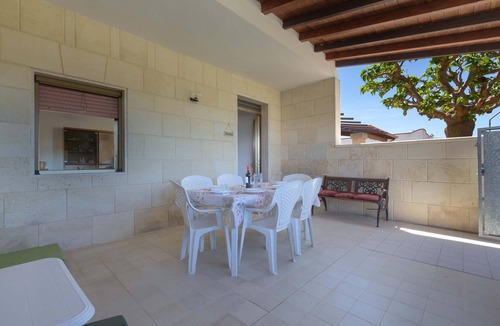 Torre Lapillo House | Villetta Ginestra by BarbarHouse