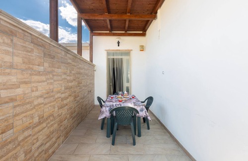 Torre Lapillo House | Villetta Irene by BarbarHouse
