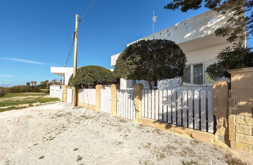 Posto Rosso House | Villetta White by BarbarHouse