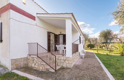 Montincello Apartment | Villini delle Rose -Quadrilocale 4 by BarbarHouse