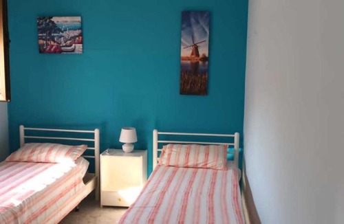 Torre Castiglione Apartment | Villino Nausika fronte mare - B