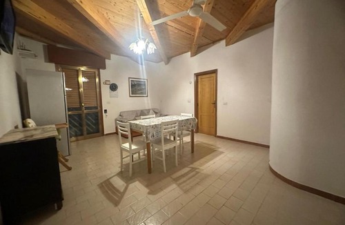 Torre Castiglione Apartment | Villino Nausika fronte mare - B