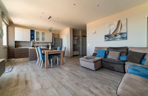 L'Assunta Apartment | Wanderlust - Two Bedroom Apartment, Sleeps 4