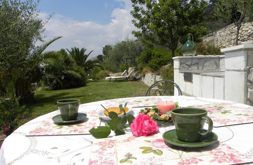 Monte Sant'Angelo Villa | XIXth century VILLA BASSO in Gargano- holiday rental overlooking the sea