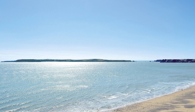 1 bedroom accommodation in Red Roses, near Pendine