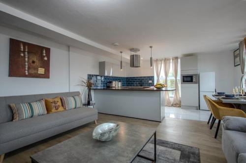 #176 Modern Flat in Central Warrington - Sleeps 5