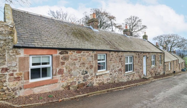 2 Bed Cottage, Haddington, East Lothian.