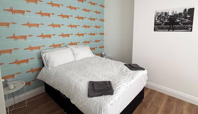 2 Bed Flat - Sleeps 3 - Parking - Wifi