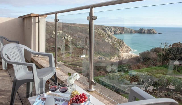 2 bedroom accommodation in Porthcurno