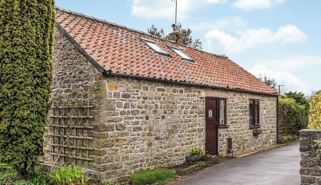 3 bedroom accommodation in Cloughton, near Harwood Dale