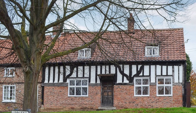 4 bedroom accommodation in Easingwold, near York