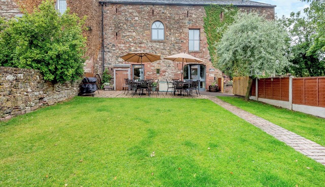 6 bedroom accommodation in Arkleby, near Cockermouth