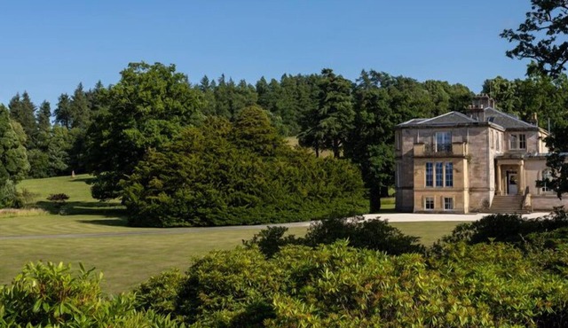 A Tranquil Scottish Retreat by Loch Lomond, 7 bedroom country house sleeping 14 guests