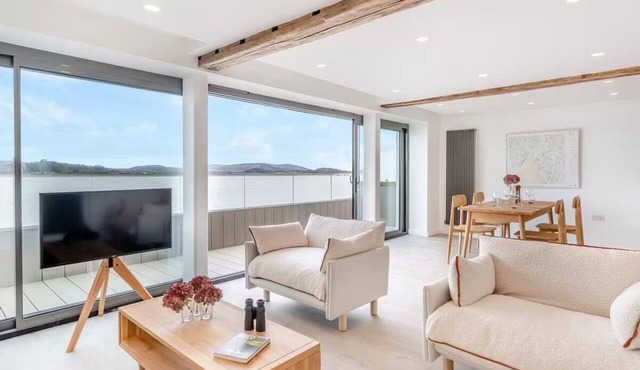 Beach Haven - Stunning Beach Front Property