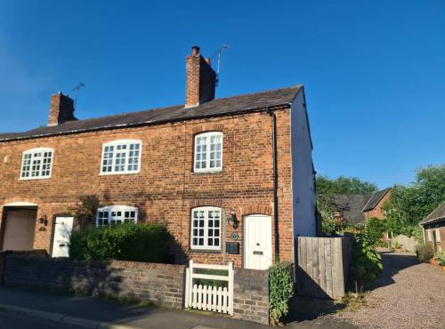 Charming Cottage close to Chester Garden Parking