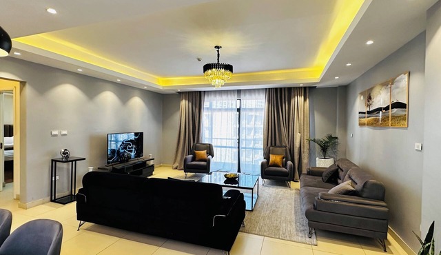 Chic 3BR Apt at center of Bole Brass