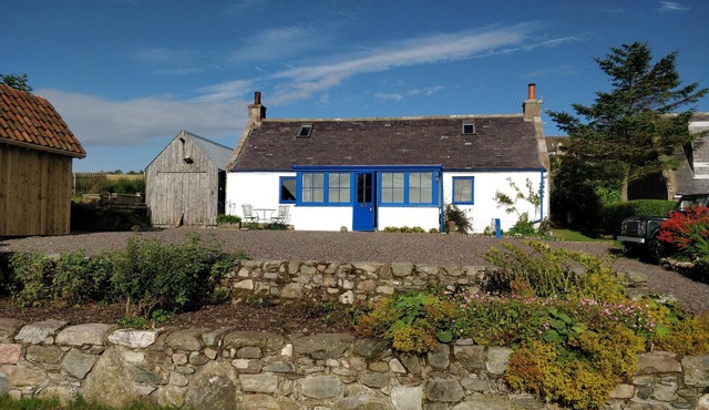 Detached Coastal Fisherman's Cottage with Amazing Sea Views.