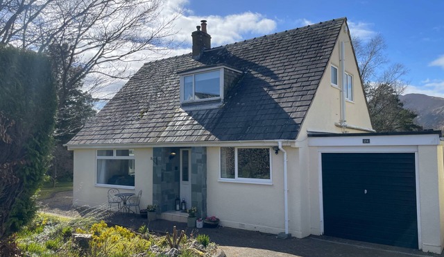 Fern Cottage - a house that sleeps up to 7 guests in 4 bedrooms