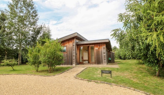 GLASTON, stylish interior, open-plan, Exton
