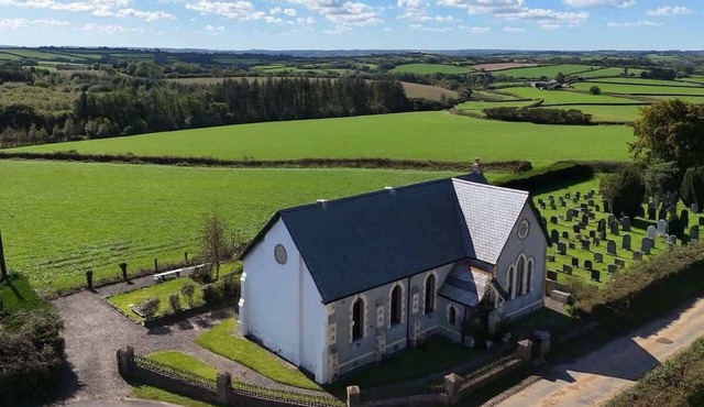 Grand Chapel with Views in Peaceful Devon Hills