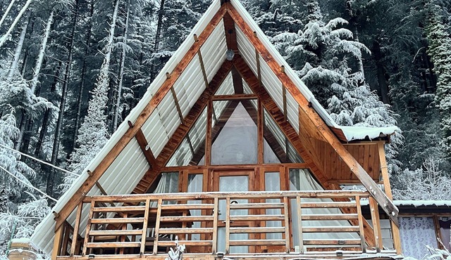 Hillside a frame cottage Jibhi