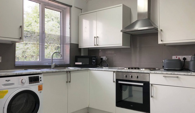Immaculate 3-Bed House in Nottingham
