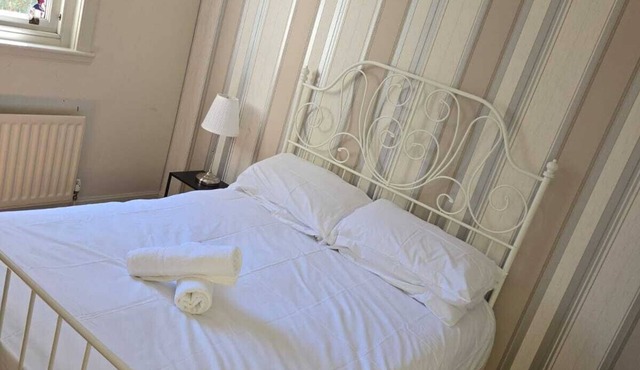 MANSION SLEEPS 12 EASY ACCESS TO CITY