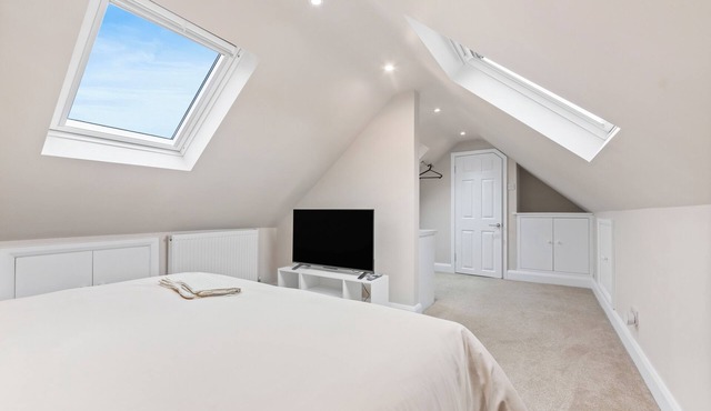 Modern Serenity in Langley Vale
