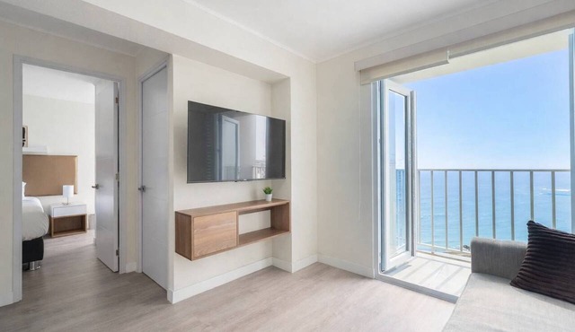 Sight 1707 · Ocean View 2BR Stylish Apt Pool, Gym & Parking